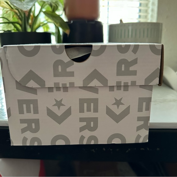 Comme des Garcons PLAY Converse Empty Shoe Box - Picture 4 of 4